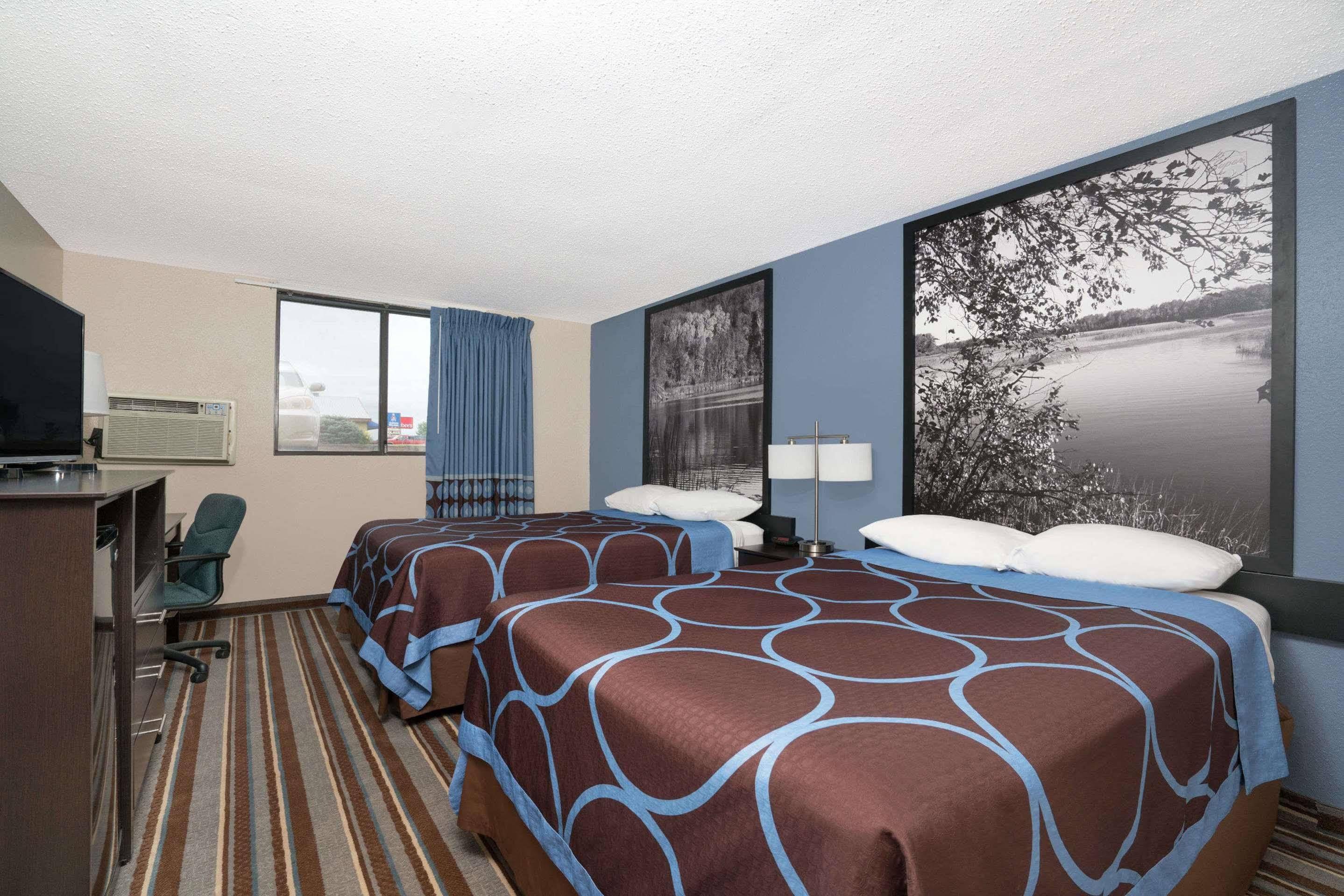 Super 8 By Wyndham Willmar Hotel Buitenkant foto