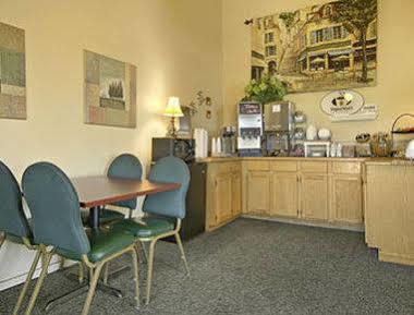 Super 8 By Wyndham Willmar Hotel Buitenkant foto